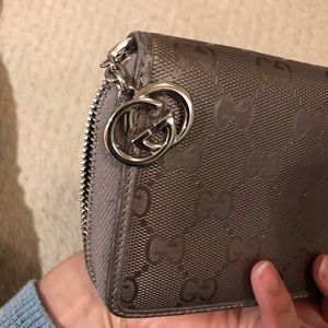 Beautiful metallic print Gucci wallet